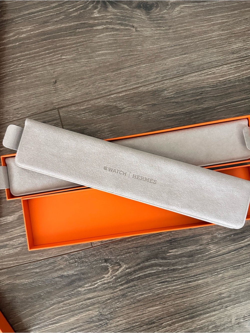 Apple Watch Hermès Orange Accessory Boxes Set of 2 - Picture 3 of 3
